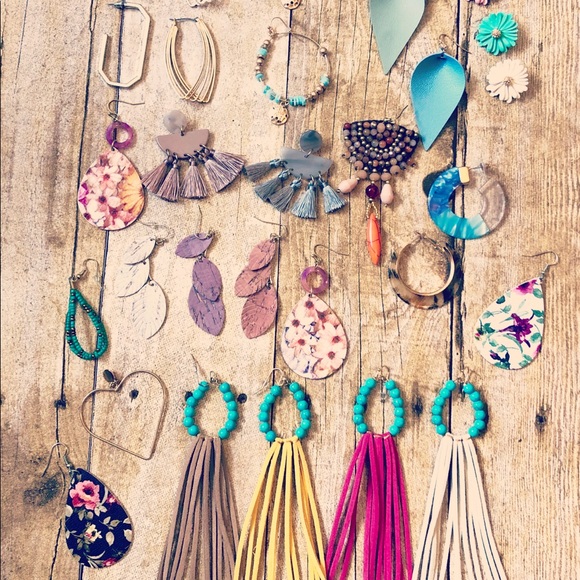 New! “Faye” Huarache Sandal Flats in Light Grey - Picture 10 of 12